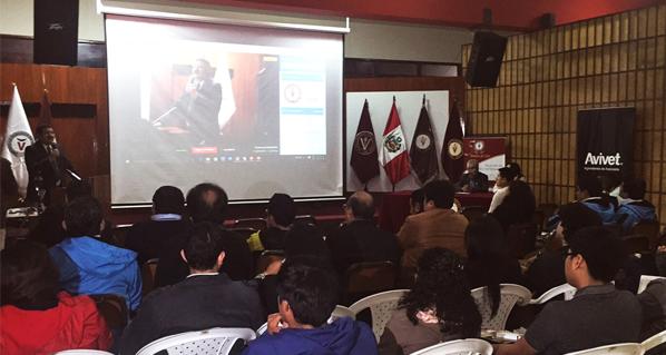 Agrovet Market auspicia charla en avicultura durante la conmemoración de las Bodas de Oro del Colegio Médico Veterinario del Perú