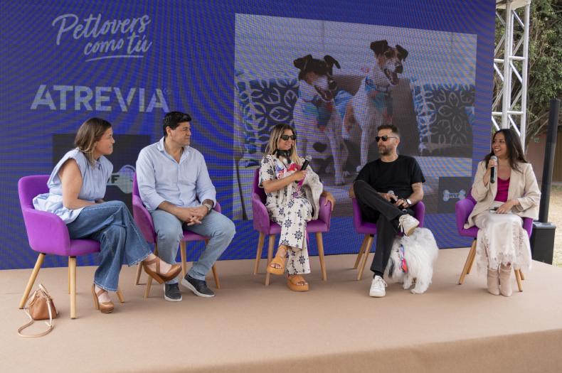 “Petlovers como Tú”: Una Conferencia de Prensa Llena de Compromiso y Solidaridad